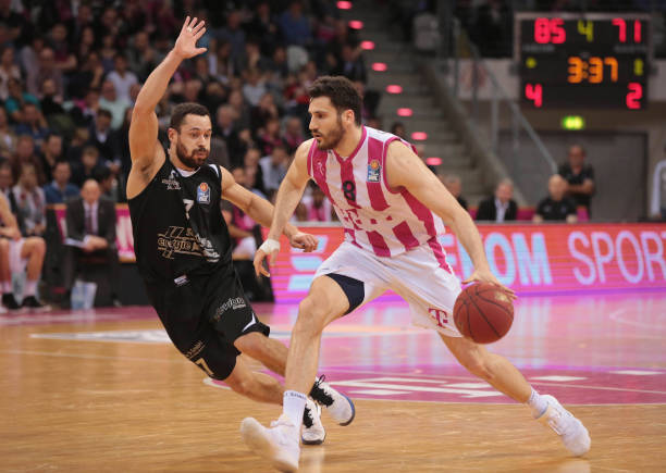 凸显防线中 凸显防线中