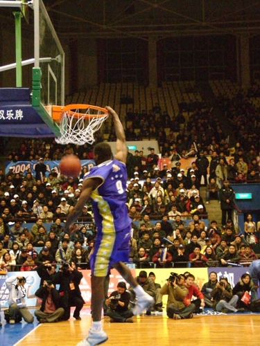 绝不仅是冷 绝不仅是冷