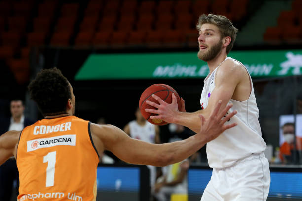 对抗更强 对抗更强