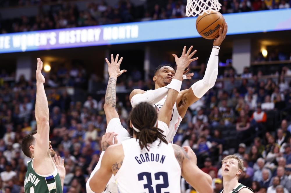 亚历克斯 亚历克斯