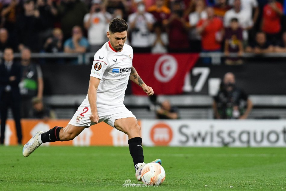 的边路突破 的边路突破