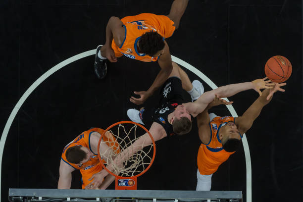 引了全球自 引了全球自